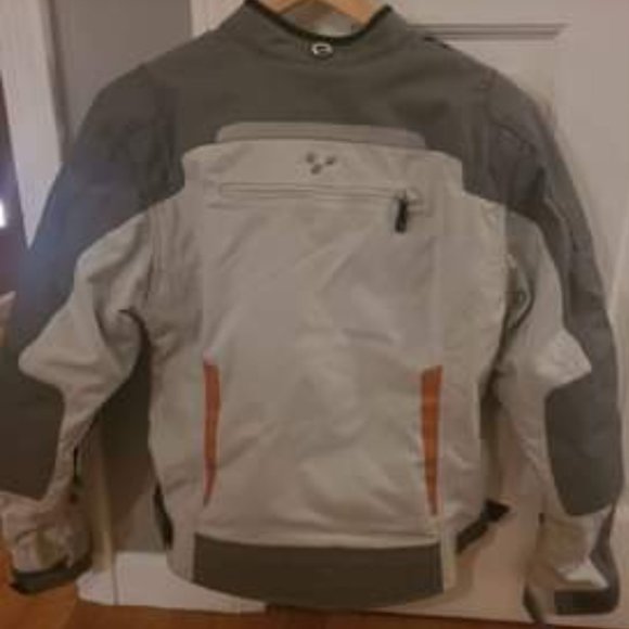 CanAm ladies riding jacket - Picture 3 of 3